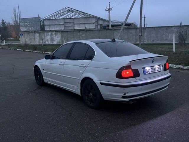 Белый БМВ 3 Серия, объемом двигателя 2.5 л и пробегом 58 тыс. км за 3000 $, фото 3 на Automoto.ua