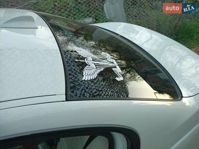 Белый БМВ 3 Серия, объемом двигателя 3 л и пробегом 295 тыс. км за 9700 $, фото 4 на Automoto.ua