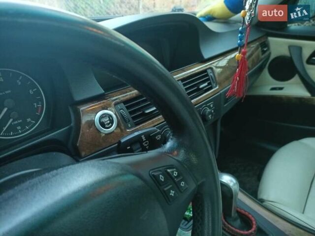Белый БМВ 3 Серия, объемом двигателя 3 л и пробегом 295 тыс. км за 9700 $, фото 11 на Automoto.ua