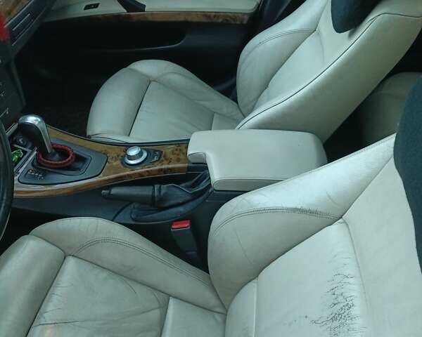 Белый БМВ 3 Серия, объемом двигателя 3 л и пробегом 295 тыс. км за 9700 $, фото 12 на Automoto.ua