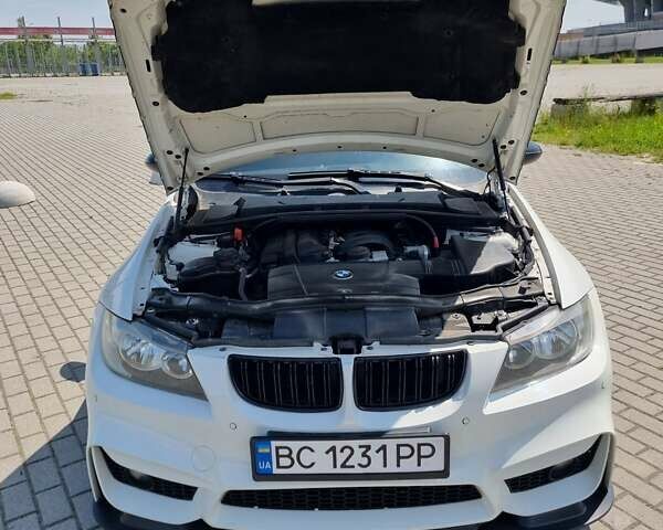 Белый БМВ 3 Серия, объемом двигателя 2 л и пробегом 165 тыс. км за 6989 $, фото 18 на Automoto.ua