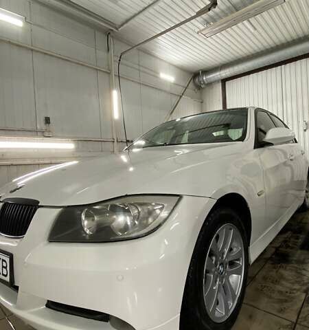 Белый БМВ 3 Серия, объемом двигателя 2 л и пробегом 213 тыс. км за 7000 $, фото 15 на Automoto.ua