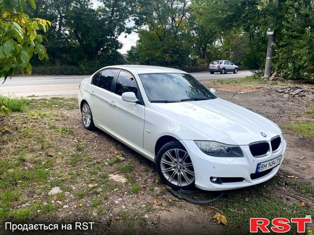 Белый БМВ 3 Серия, объемом двигателя 2 л и пробегом 210 тыс. км за 8900 $, фото 1 на Automoto.ua