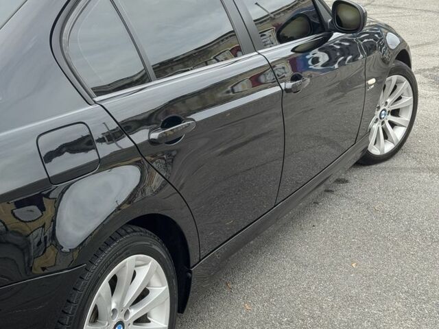 Белый БМВ 3 Серия, объемом двигателя 3 л и пробегом 218 тыс. км за 9500 $, фото 6 на Automoto.ua