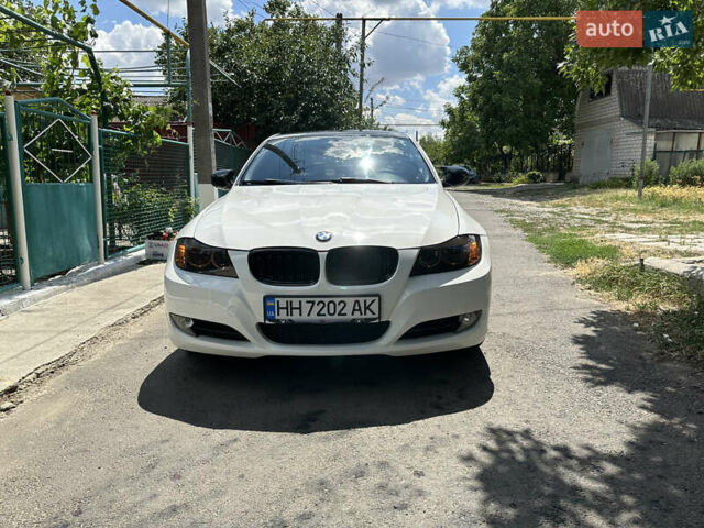 Белый БМВ 3 Серия, объемом двигателя 3 л и пробегом 232 тыс. км за 9700 $, фото 2 на Automoto.ua