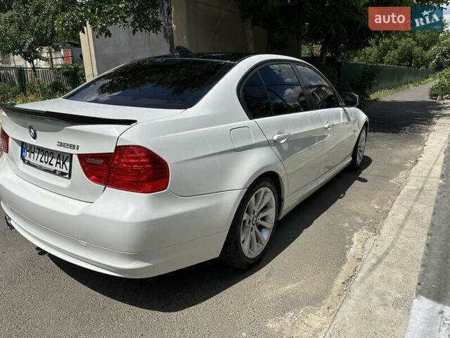 Белый БМВ 3 Серия, объемом двигателя 3 л и пробегом 232 тыс. км за 9700 $, фото 8 на Automoto.ua