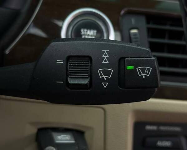 Білий БМВ 3 Серія, об'ємом двигуна 3 л та пробігом 221 тис. км за 9000 $, фото 21 на Automoto.ua