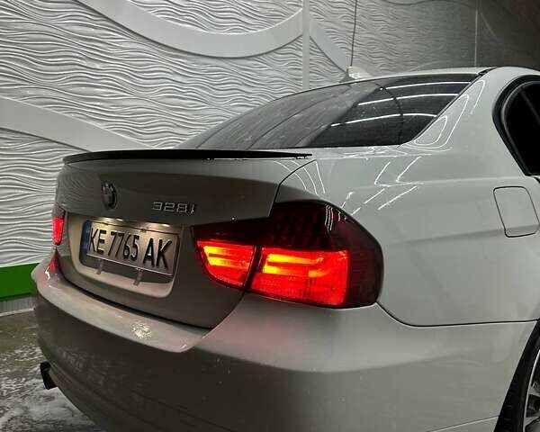 Білий БМВ 3 Серія, об'ємом двигуна 3 л та пробігом 221 тис. км за 9000 $, фото 24 на Automoto.ua