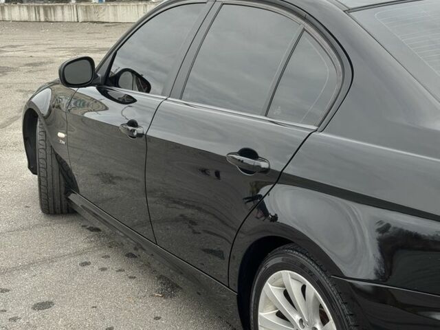 Белый БМВ 3 Серия, объемом двигателя 3 л и пробегом 218 тыс. км за 9500 $, фото 3 на Automoto.ua