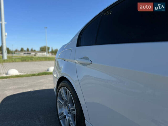 Білий БМВ 3 Серія, об'ємом двигуна 2.99 л та пробігом 270 тис. км за 13700 $, фото 10 на Automoto.ua