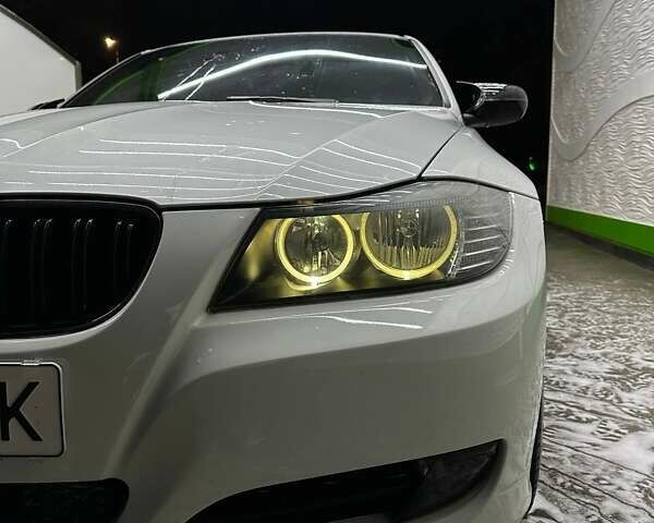 Білий БМВ 3 Серія, об'ємом двигуна 3 л та пробігом 221 тис. км за 9000 $, фото 6 на Automoto.ua