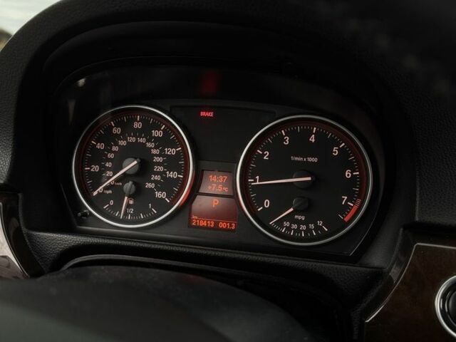 Белый БМВ 3 Серия, объемом двигателя 3 л и пробегом 218 тыс. км за 9500 $, фото 9 на Automoto.ua