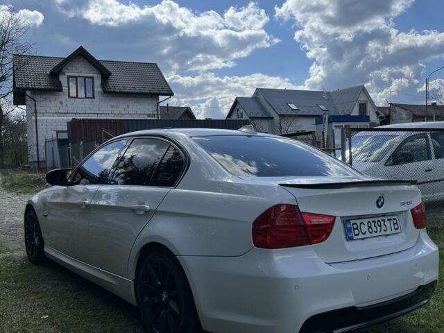 Белый БМВ 3 Серия, объемом двигателя 3 л и пробегом 215 тыс. км за 9500 $, фото 10 на Automoto.ua