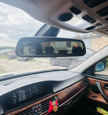 Белый БМВ 3 Серия, объемом двигателя 3 л и пробегом 235 тыс. км за 10800 $, фото 10 на Automoto.ua