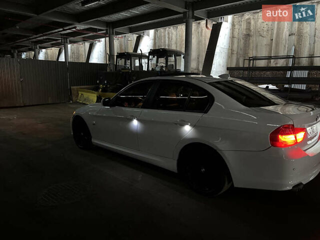 Белый БМВ 3 Серия, объемом двигателя 3 л и пробегом 237 тыс. км за 9999 $, фото 35 на Automoto.ua