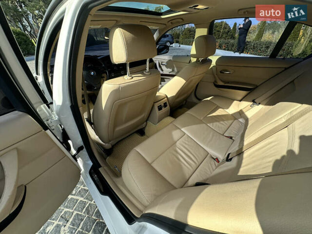 БМВ 3 Серия 2011 в Днепре (Днепропетровске) на Automoto.ua Белый БМВ 3 Серия, объемом двигателя 3 л и пробегом 238 тыс. км за 8000 $, фото 9 на Automoto.ua