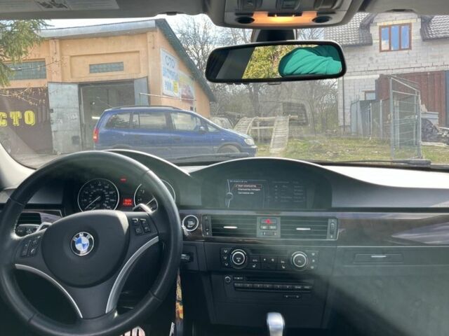 Белый БМВ 3 Серия, объемом двигателя 3 л и пробегом 215 тыс. км за 9500 $, фото 8 на Automoto.ua