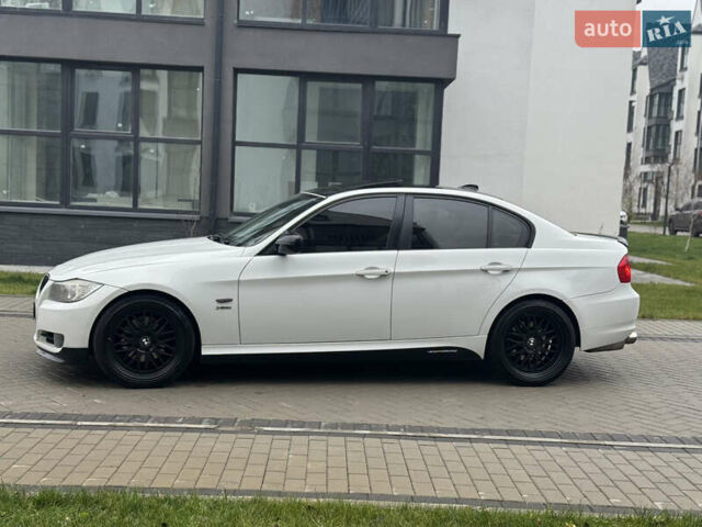 Белый БМВ 3 Серия, объемом двигателя 3 л и пробегом 276 тыс. км за 9450 $, фото 11 на Automoto.ua