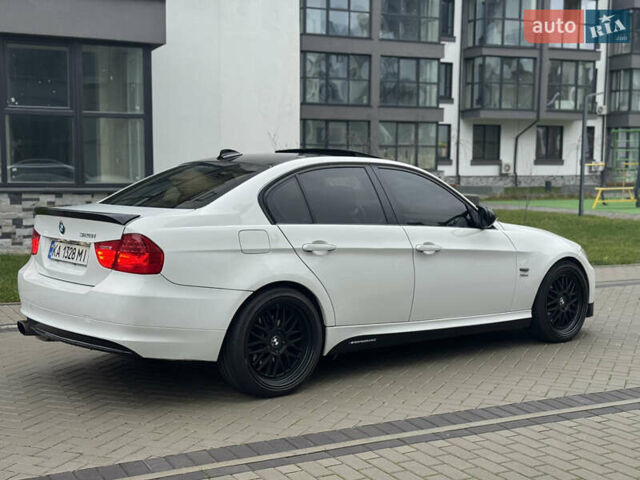 Белый БМВ 3 Серия, объемом двигателя 3 л и пробегом 276 тыс. км за 9450 $, фото 14 на Automoto.ua