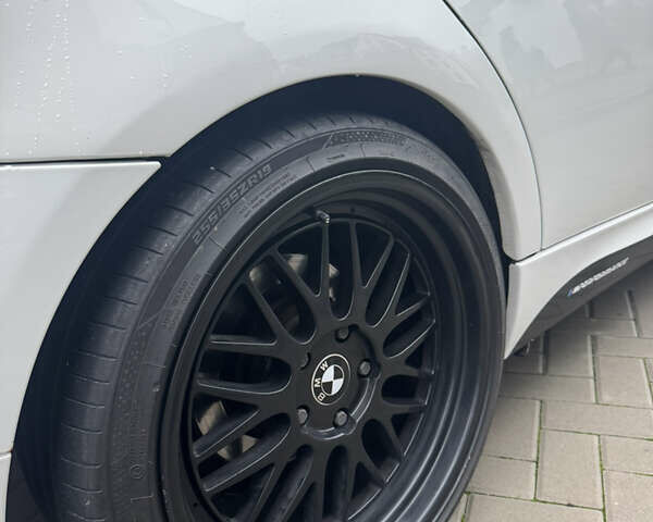 Белый БМВ 3 Серия, объемом двигателя 3 л и пробегом 276 тыс. км за 9450 $, фото 16 на Automoto.ua