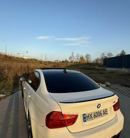 Белый БМВ 3 Серия, объемом двигателя 2 л и пробегом 225 тыс. км за 12000 $, фото 3 на Automoto.ua