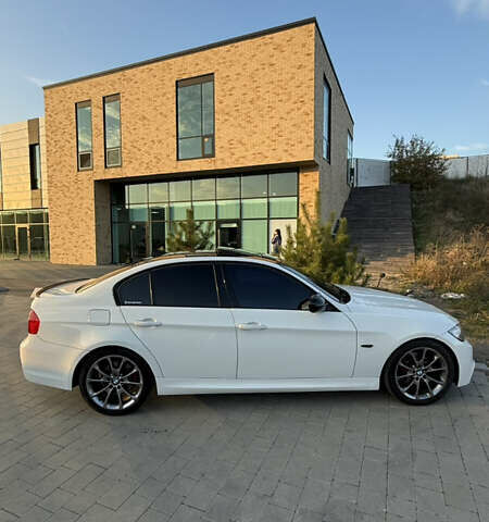 Белый БМВ 3 Серия, объемом двигателя 2 л и пробегом 225 тыс. км за 12000 $, фото 5 на Automoto.ua