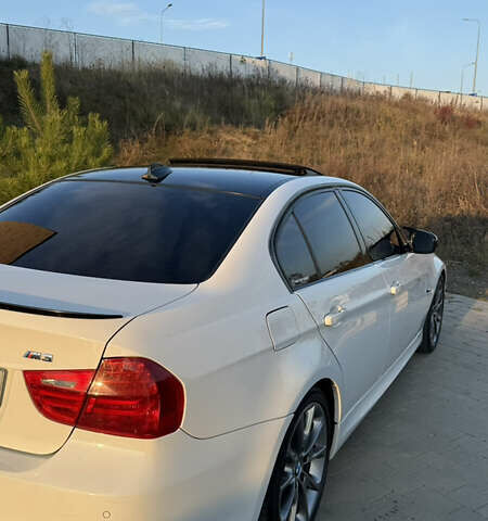 Белый БМВ 3 Серия, объемом двигателя 2 л и пробегом 225 тыс. км за 12000 $, фото 6 на Automoto.ua
