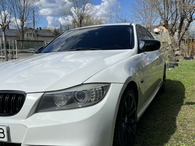 Белый БМВ 3 Серия, объемом двигателя 3 л и пробегом 215 тыс. км за 9500 $, фото 6 на Automoto.ua