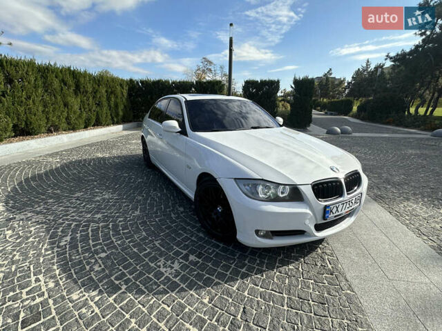 БМВ 3 Серия 2011 в Днепре (Днепропетровске) на Automoto.ua Белый БМВ 3 Серия, объемом двигателя 3 л и пробегом 238 тыс. км за 8000 $, фото 2 на Automoto.ua