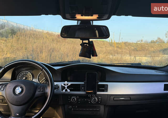 Белый БМВ 3 Серия, объемом двигателя 2 л и пробегом 225 тыс. км за 12000 $, фото 11 на Automoto.ua