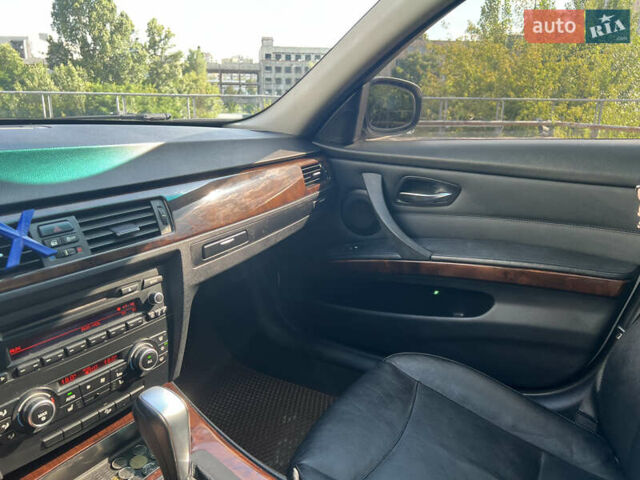 Белый БМВ 3 Серия, объемом двигателя 3 л и пробегом 237 тыс. км за 9999 $, фото 9 на Automoto.ua