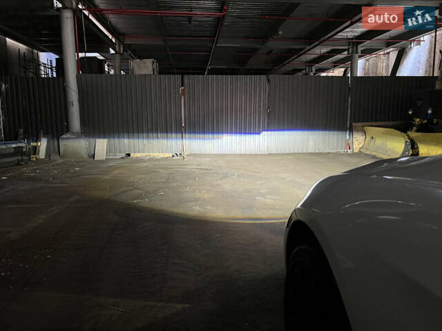 Белый БМВ 3 Серия, объемом двигателя 3 л и пробегом 237 тыс. км за 9999 $, фото 27 на Automoto.ua