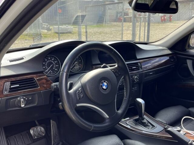 Белый БМВ 3 Серия, объемом двигателя 3 л и пробегом 215 тыс. км за 9500 $, фото 14 на Automoto.ua