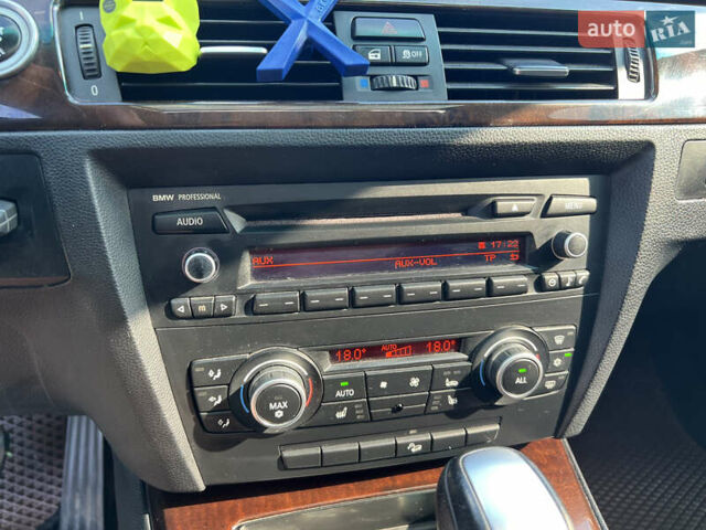 Белый БМВ 3 Серия, объемом двигателя 3 л и пробегом 237 тыс. км за 9999 $, фото 21 на Automoto.ua