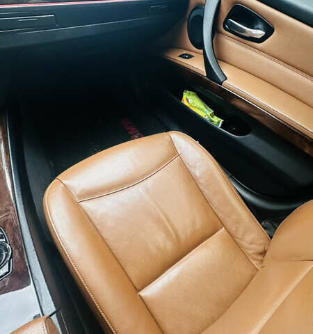 Белый БМВ 3 Серия, объемом двигателя 3 л и пробегом 235 тыс. км за 10800 $, фото 11 на Automoto.ua