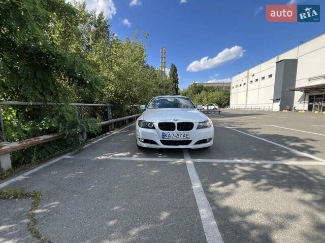 Белый БМВ 3 Серия, объемом двигателя 3 л и пробегом 237 тыс. км за 9999 $, фото 53 на Automoto.ua