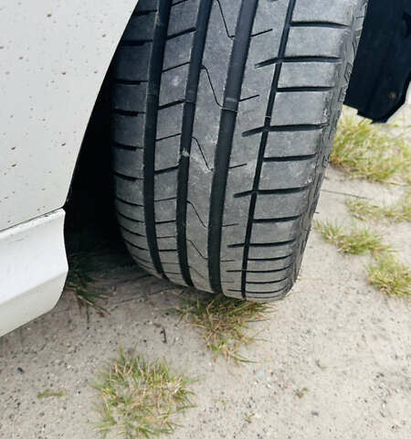 Белый БМВ 3 Серия, объемом двигателя 3 л и пробегом 235 тыс. км за 10800 $, фото 18 на Automoto.ua