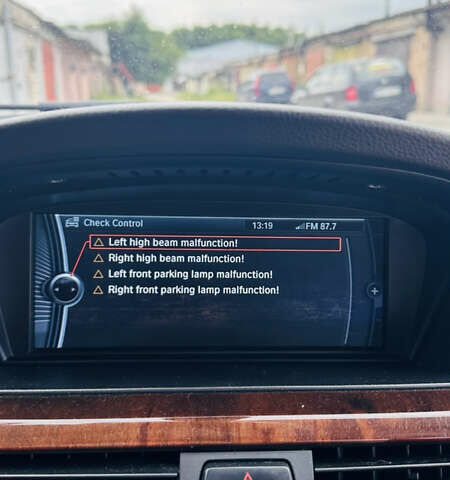 Белый БМВ 3 Серия, объемом двигателя 3 л и пробегом 235 тыс. км за 10800 $, фото 28 на Automoto.ua