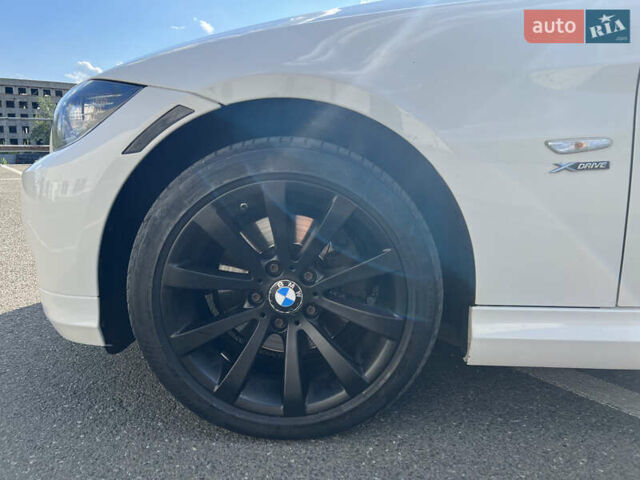 Белый БМВ 3 Серия, объемом двигателя 3 л и пробегом 237 тыс. км за 9999 $, фото 14 на Automoto.ua