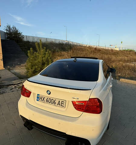 Белый БМВ 3 Серия, объемом двигателя 2 л и пробегом 225 тыс. км за 12000 $, фото 4 на Automoto.ua