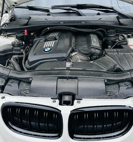 Белый БМВ 3 Серия, объемом двигателя 3 л и пробегом 235 тыс. км за 10800 $, фото 22 на Automoto.ua