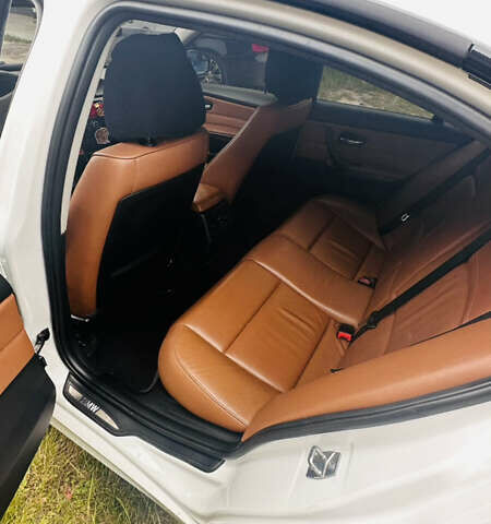 Белый БМВ 3 Серия, объемом двигателя 3 л и пробегом 235 тыс. км за 10800 $, фото 12 на Automoto.ua