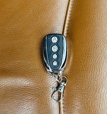 Белый БМВ 3 Серия, объемом двигателя 3 л и пробегом 235 тыс. км за 10800 $, фото 34 на Automoto.ua