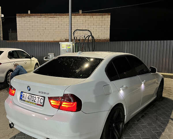 Белый БМВ 3 Серия, объемом двигателя 2.99 л и пробегом 311 тыс. км за 15000 $, фото 5 на Automoto.ua