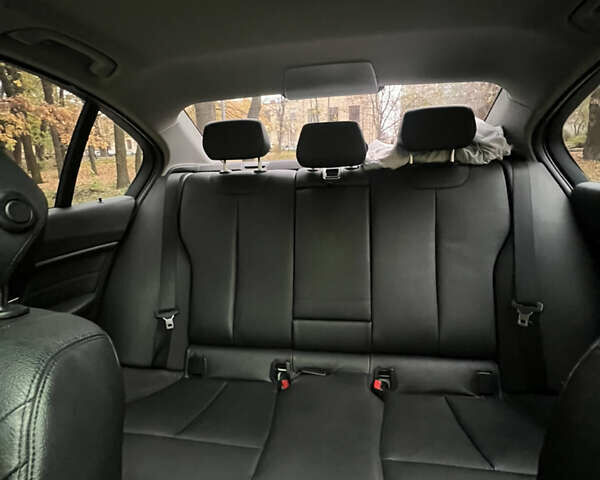 Білий БМВ 3 Серія, об'ємом двигуна 2 л та пробігом 152 тис. км за 13900 $, фото 16 на Automoto.ua