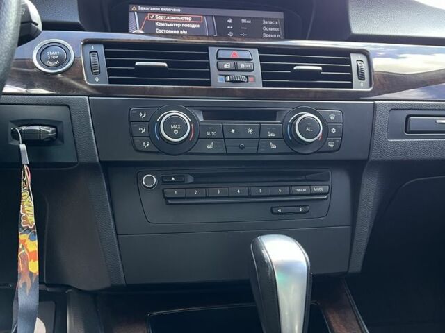 Белый БМВ 3 Серия, объемом двигателя 3 л и пробегом 215 тыс. км за 9500 $, фото 12 на Automoto.ua