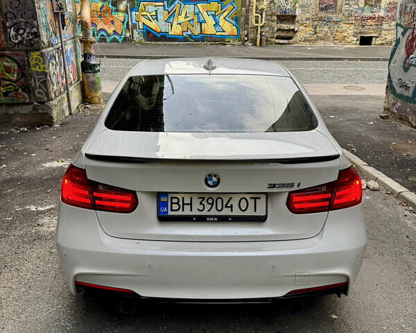 Белый БМВ 3 Серия, объемом двигателя 2.98 л и пробегом 190 тыс. км за 16000 $, фото 4 на Automoto.ua