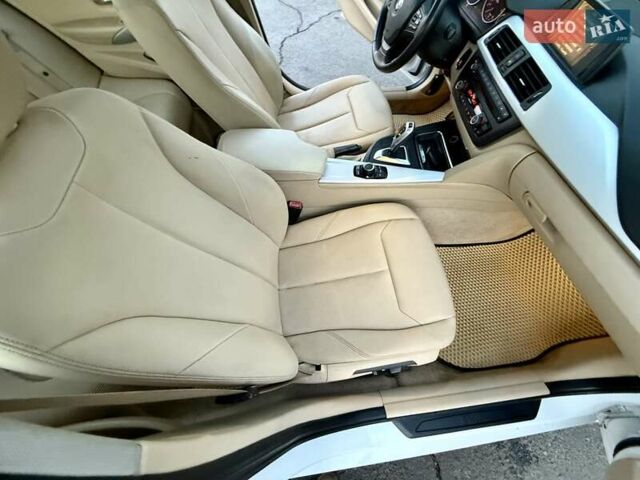 БМВ 3 Серия 2012 в Одессе на Automoto.ua Белый БМВ 3 Серия, объемом двигателя 2 л и пробегом 246 тыс. км за 10800 $, фото 68 на Automoto.ua