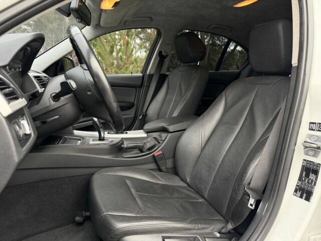 Білий БМВ 3 Серія, об'ємом двигуна 2 л та пробігом 106 тис. км за 13350 $, фото 18 на Automoto.ua