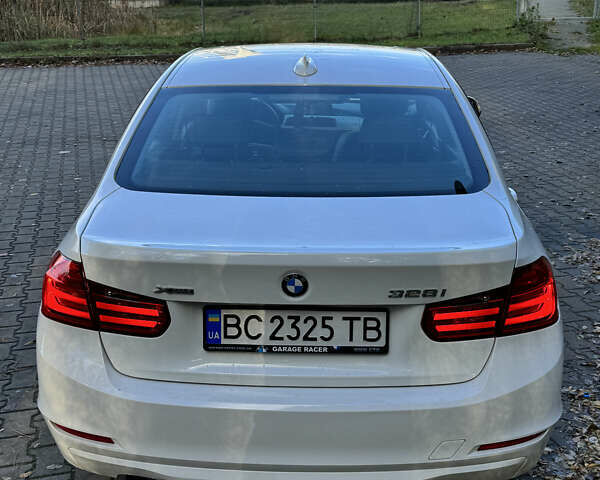 Белый БМВ 3 Серия, объемом двигателя 2 л и пробегом 141 тыс. км за 14400 $, фото 10 на Automoto.ua